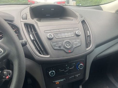 Used 2019 Ford Escape S image 7