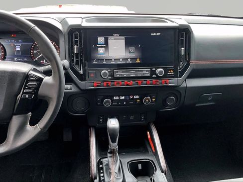 Used 2025 Nissan Frontier Pro-X w/ Pro Convenience Package RWD image 13