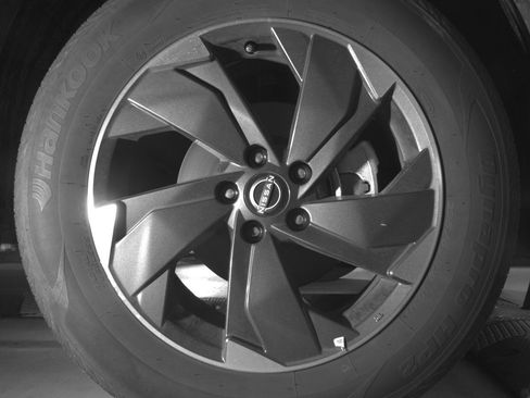 Used 2025 Nissan Rogue SV AWD/4WD image 13