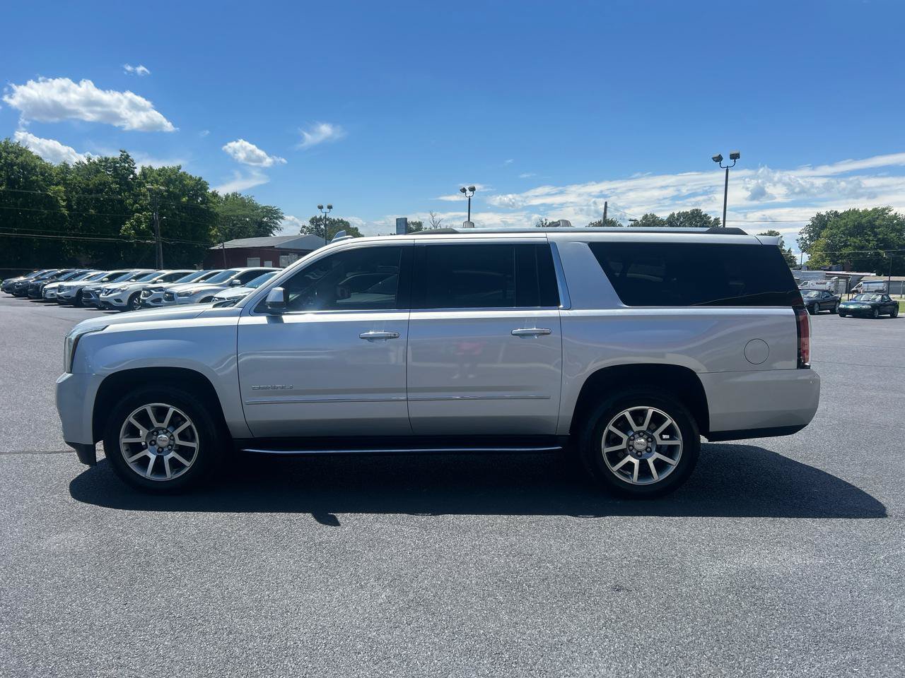 Used 2019 GMC Yukon XL Denali RWD image 8