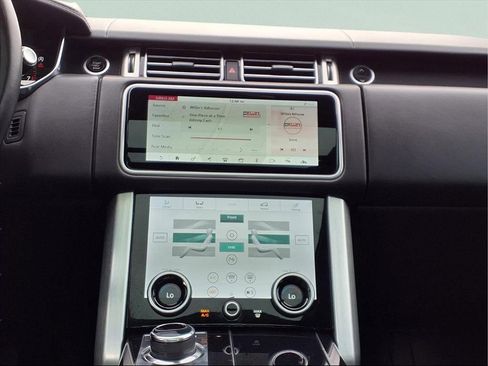 Used 2018 Land Rover Range Rover Supercharged image 16