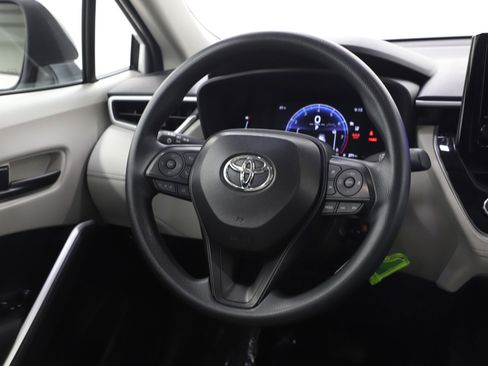 Used 2026 Toyota Corolla Cross L image 16