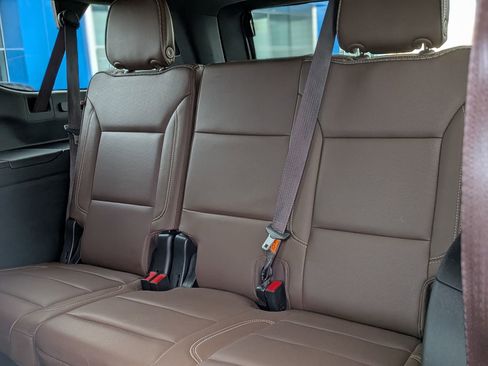 Certified 2022 Chevrolet Suburban High Country w/ Max Trailering Package image 35