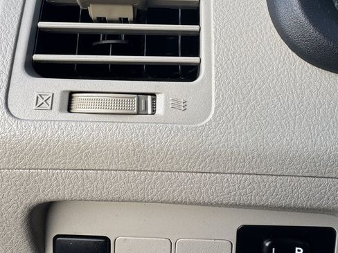 Used 2013 Toyota Corolla LE FWD image 68
