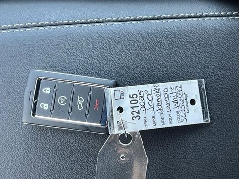 New 2025 Jeep Grand Cherokee Laredo image 28