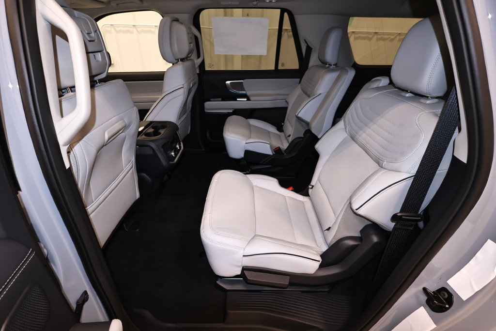 New 2026 Ford Expedition Max Platinum w/ Platinum Ultimate Package AWD/4WD image 14