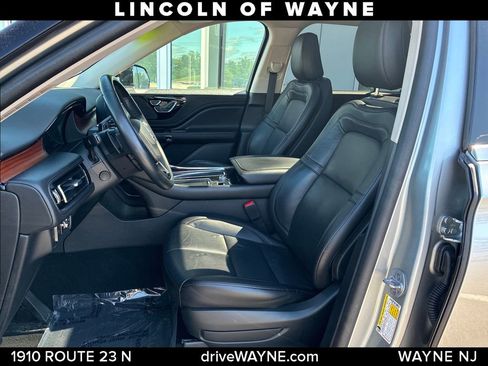 Certified 2023 Lincoln Aviator Reserve AWD/4WD image 12
