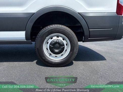 New 2025 Ford Transit 250 148 Medium Roof image 32