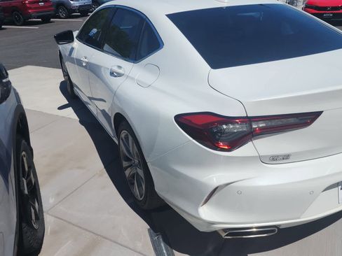 Used 2023 Acura TLX w/ Technology Package FWD image 4
