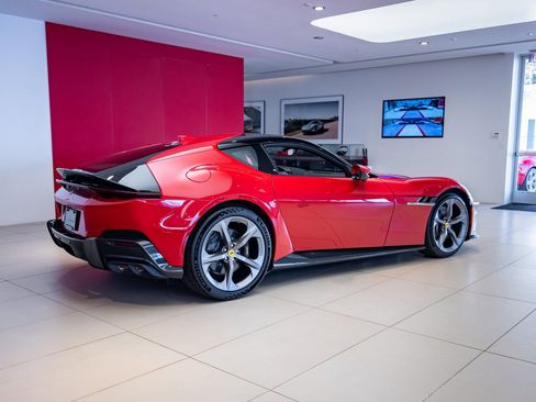 Certified 2025 Ferrari 12Cilindri RWD image 6