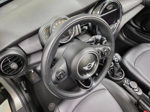 Used 2019 MINI Cooper Convertible w/ Signature Upholstery Package FWD image 31