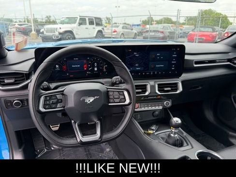 Used 2025 Ford Mustang GT Premium RWD image 17