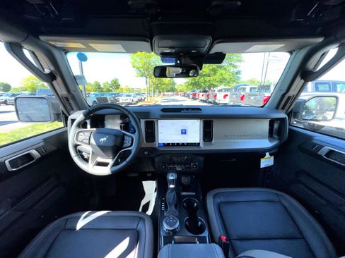 New 2026 Ford Bronco Outer Banks AWD/4WD image 38