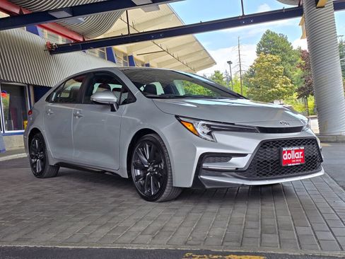 Used 2024 Toyota Corolla XSE FWD image 3