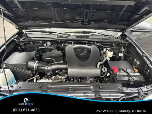 Used 2020 Toyota Tacoma SR5 AWD/4WD image 25