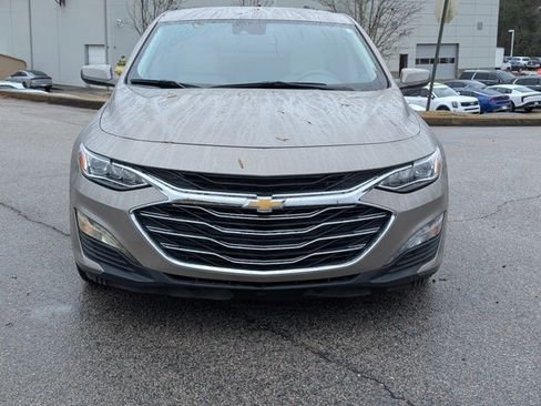 Used 2024 Chevrolet Malibu LT image 2