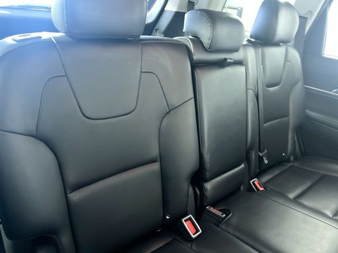 Certified 2022 Kia Telluride LX FWD image 25