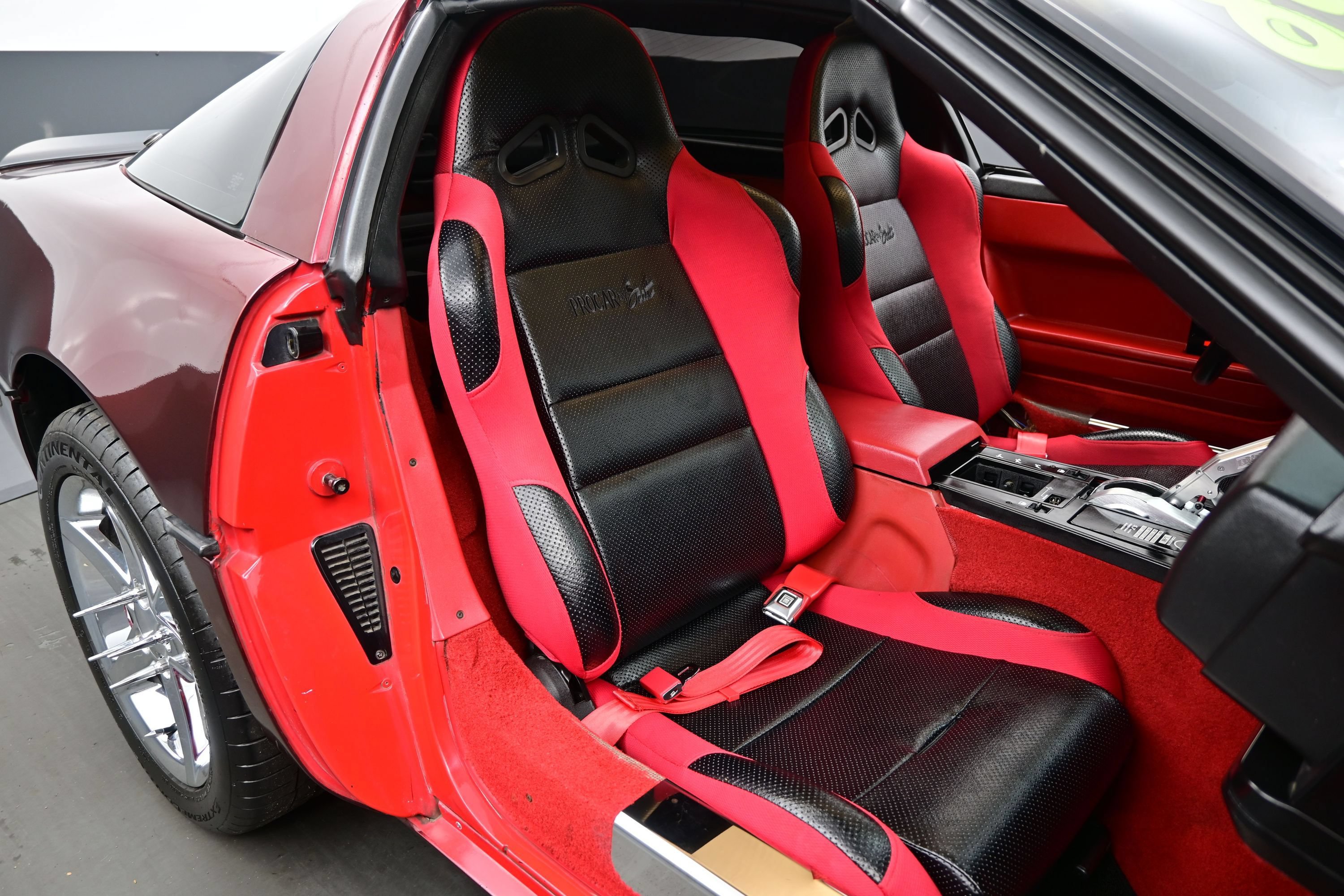Used 1989 Chevrolet Corvette Coupe RWD image 12
