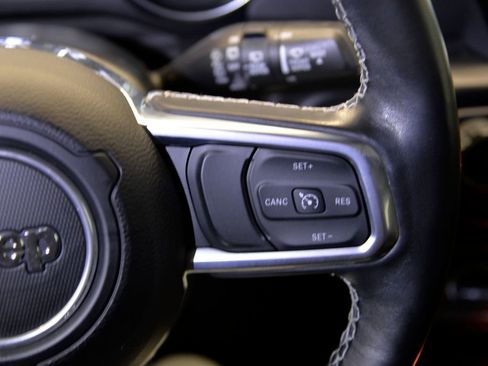 Used 2022 Jeep Wrangler Unlimited Sahara w/ Cold Weather Group image 23