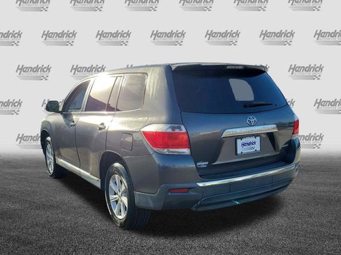 Used 2013 Toyota Highlander 4WD w/ Cold Weather Pkg image 5