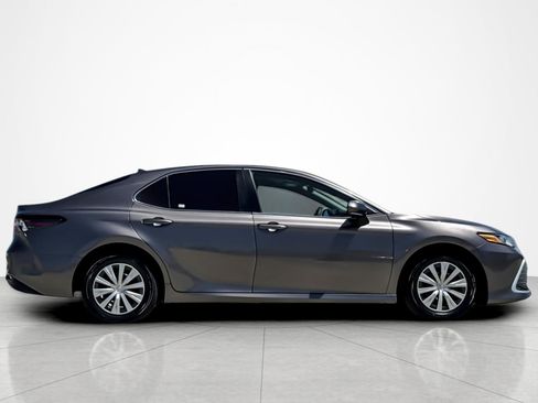 Used 2022 Toyota Camry LE FWD image 6
