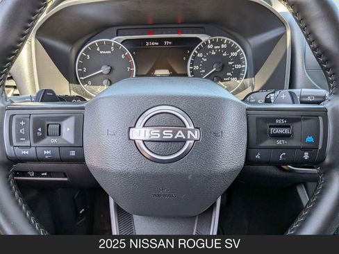 Used 2025 Nissan Rogue SV FWD image 12