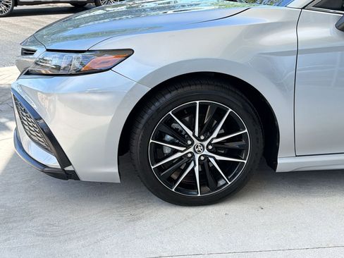 Used 2023 Toyota Camry SE w/ Convenience Package image 10