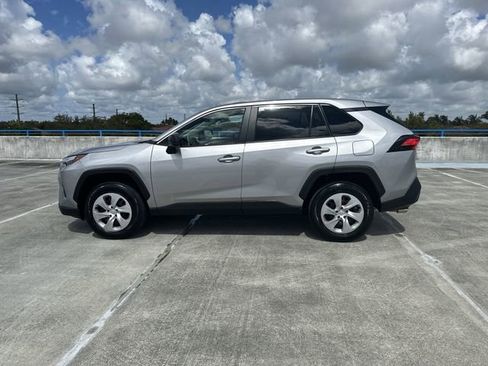 Used 2025 Toyota RAV4 LE image 31