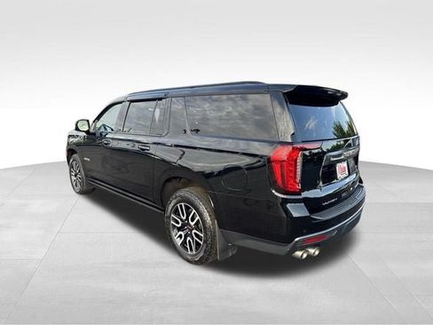 Used 2023 GMC Yukon XL AT4 w/ AT4 Premium Package AWD/4WD image 7