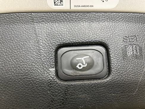 Used 2017 Ford Edge SEL w/ Equipment Group 201A image 36