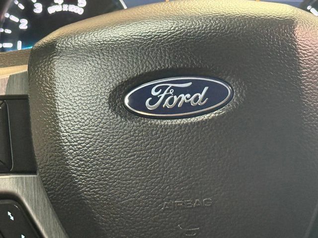 Used 2022 Ford F350 Platinum w/ Tremor Off-Road Package AWD/4WD image 18