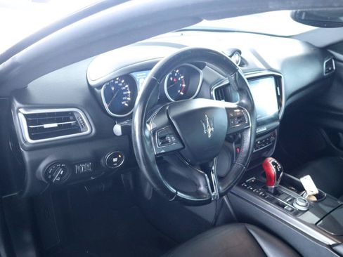 Used 2018 Maserati Ghibli RWD image 16