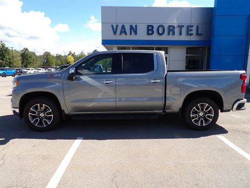 Used 2025 Chevrolet Silverado 1500 LTZ w/ LTZ Premium Package AWD/4WD image 2