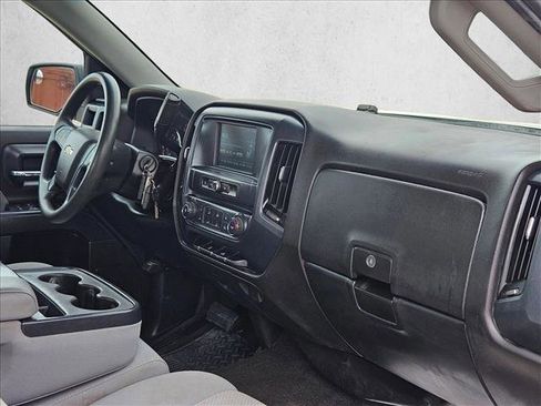 Used 2018 Chevrolet Silverado 1500 W/T w/ Trailering Package image 18