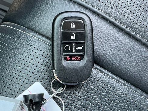 Used 2024 Honda Pilot Elite image 24