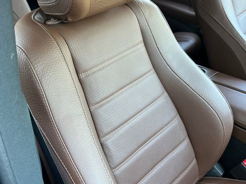 Used 2024 Mercedes-Benz GLS 450 4MATIC w/ Pinnacle Trim Package image 40