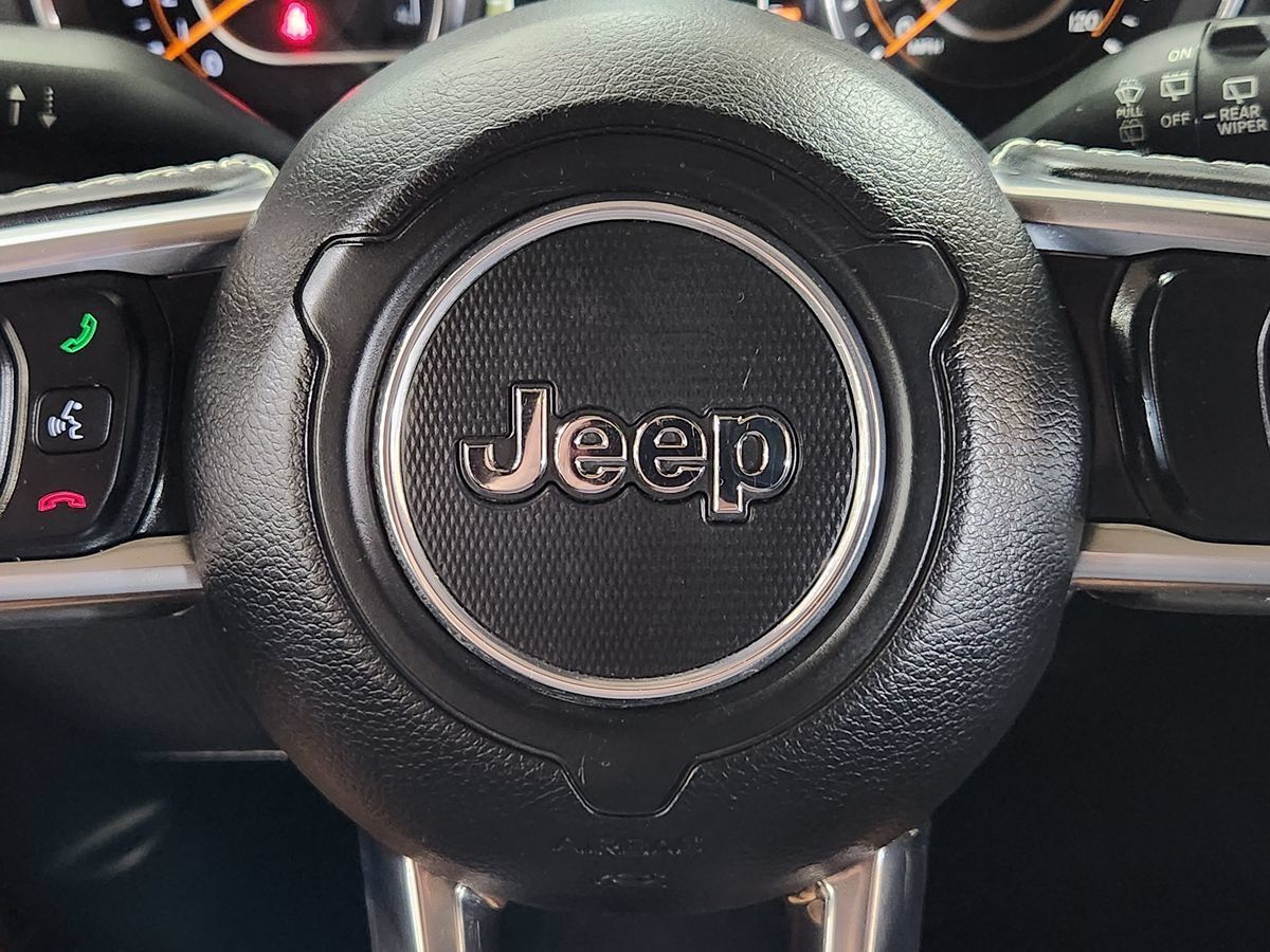 Used 2018 Jeep Wrangler Unlimited Sahara w/ Cold Weather Group AWD/4WD image 47