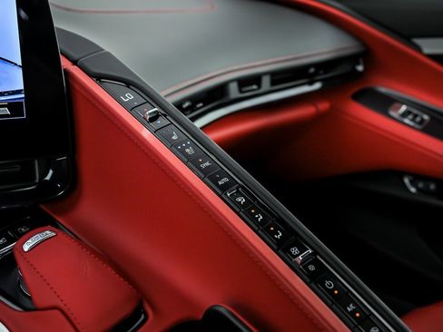 Used 2023 Chevrolet Corvette Stingray Premium Conv w/ Z51 Performance Package RWD image 39