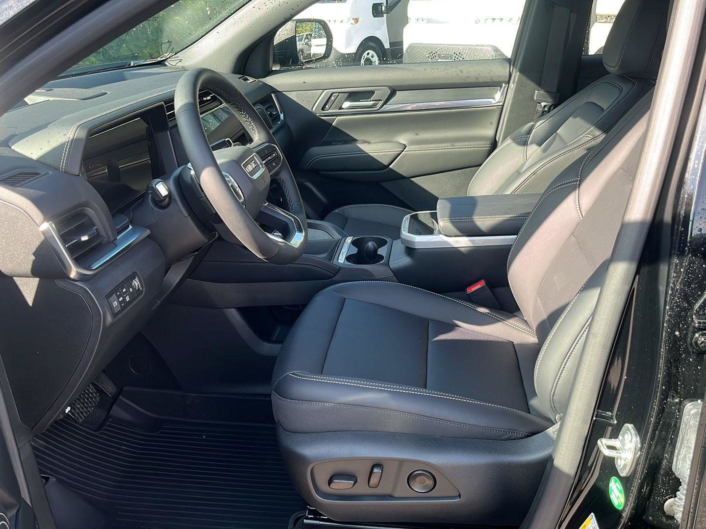 New 2027 GMC Terrain Elevation w/ Elevation Premium Package AWD/4WD image 9
