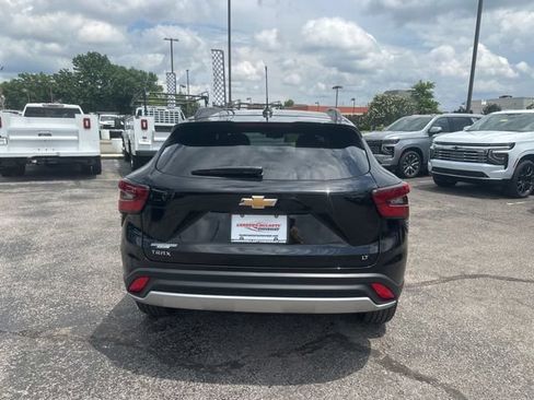 New 2026 Chevrolet Trax LT FWD image 4