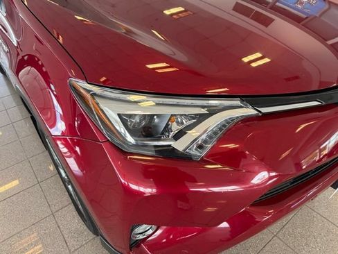 Used 2018 Toyota RAV4 Limited w/ Advanced Technology Package AWD/4WD image 9