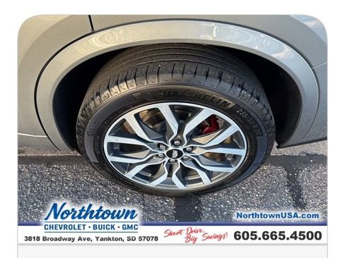 Used 2024 Cadillac XT6 Sport image 9