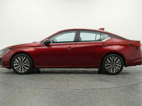 Used 2025 Nissan Altima 2.5 SV image 5