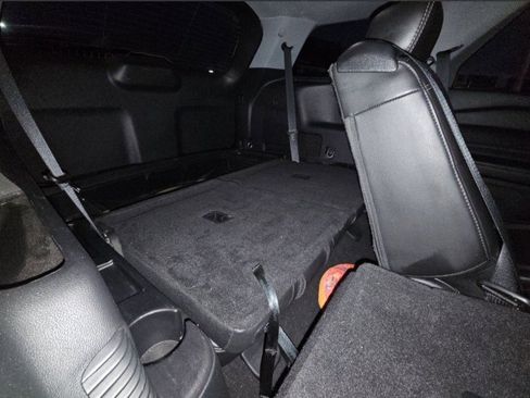 Used 2022 Ford Explorer XLT w/ Equipment Group 202A image 23