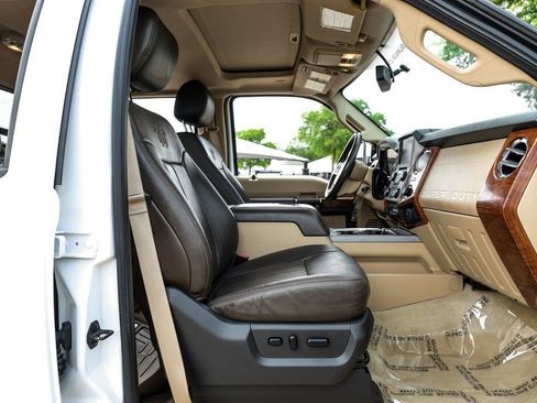 Used 2016 Ford F450 King Ranch w/ FX4 Off Road Package AWD/4WD image 41