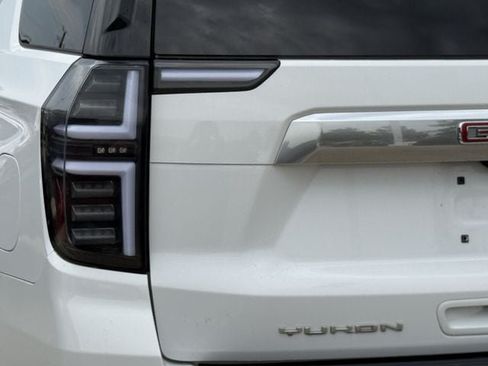 Used 2021 GMC Yukon Denali w/ Denali Premium Package AWD/4WD image 6