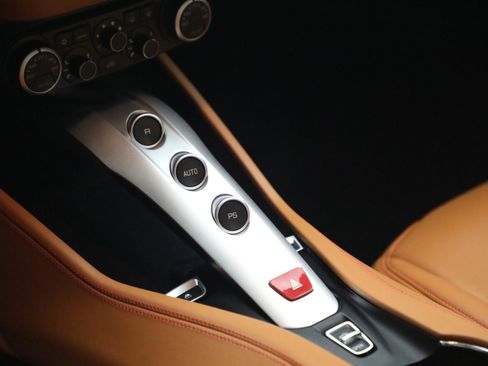 Certified 2016 Ferrari California T image 25