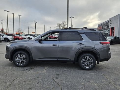 New 2025 Nissan Pathfinder SV image 2