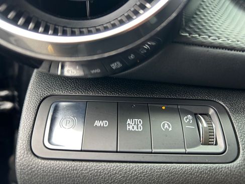 Used 2025 Chevrolet Equinox LT AWD/4WD image 19