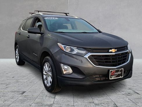 Used 2019 Chevrolet Equinox LT w/ Sun & Navigation Package image 2